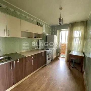 Продаж Антоновича 103-А, 3-к. кв ,70м.кв, Олімпійська м.Палац Україна