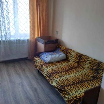 Здається квартира тільки на довгий термін від 6 місяців !