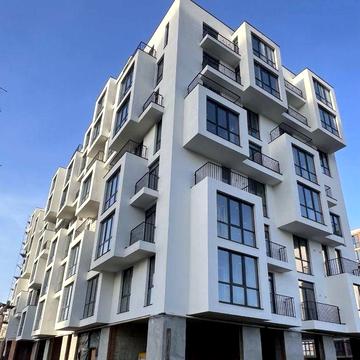 Продаж великогабаритної однушки в новому районі ЖК В4