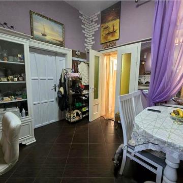 Продам квартиру будинок  в центрі міста Берегове