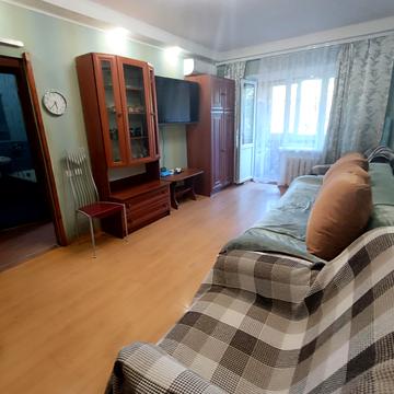 Космонавтів вул., 11в