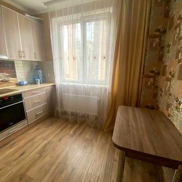 Сдам 2х комнатную квартиру таирова  в новострое архитекторская