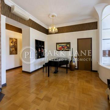 Велика Васильківська. 200 м.кв. 4-х кімнатна.