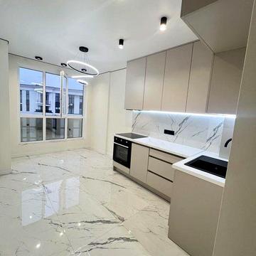 Дизайнерська 1-кімнатна квартира 37 м² біля парку Центрального