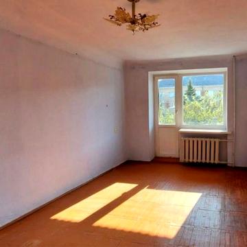 Продам 1-кімнатну квартиру біля центру