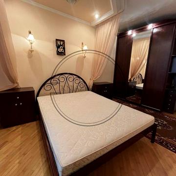 Микільсько-Слобідська вул., 2-Б