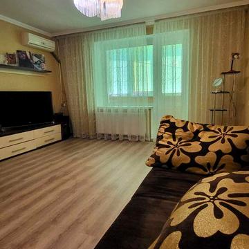 Продам 3 кімнатну квартиру разом з гаражем м.Золотоноша