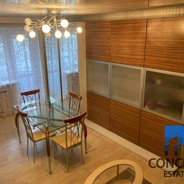 Продам 3-к квартиру Спуск Крутогорный Рогалева парк Шевченко ЦЕНТР