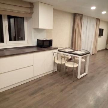 1  ком. Кв.  72 м кв. закрытом доме клубного типа