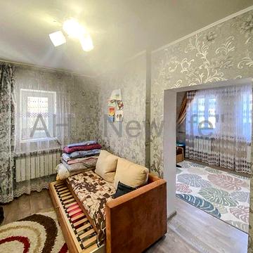 В продажу пів будинку на Баранівці з окремим входом. Є-відновлення