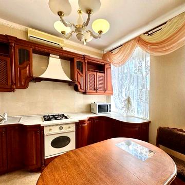Здаю в оренду 3к квартиру в самому центрі міста. ц1