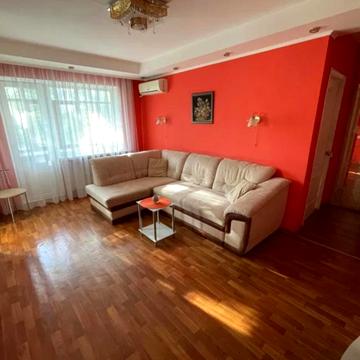 Звенигородська вул., 37