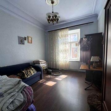 5-кімнатна квартира в центрі/ Соборна площа