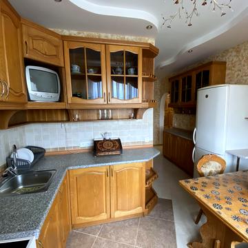 Наталії Ужвій вул., 112
