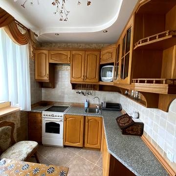 Наталії Ужвій вул., 112