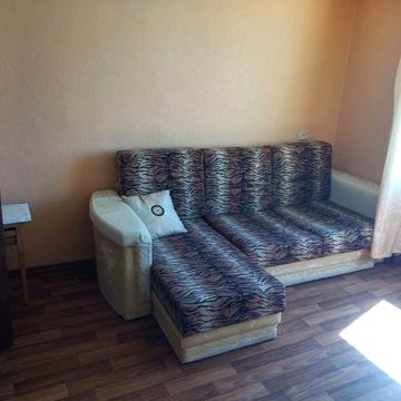 Здається секція 2 кімнати р -н Руські не кутова, меблі