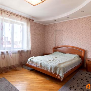 Ревуцького вул., 42