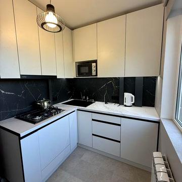 ЦЕНТР! ВАЛ! Продам Нову 2 кімн.кв по вул.Преображенській