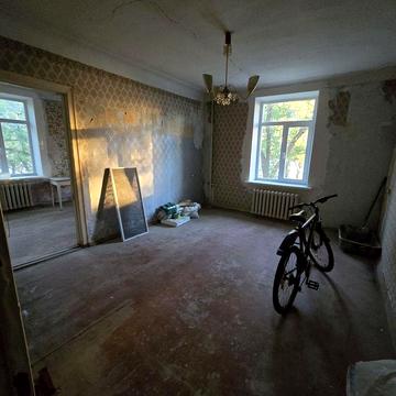 Продажа 2х к.кв Никольская р/н Сухой Фонтан 3/3 60м 18000$