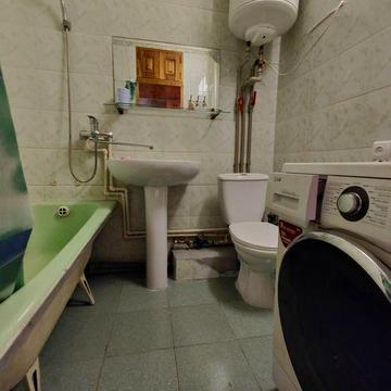 Продам 1 комнатная квартира Залютино. Рынок.