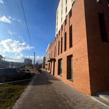 Володимира Навроцького вул., 31