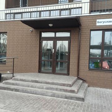 Богуславська вул., 1