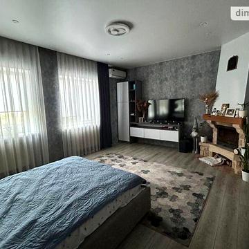 Продаж 3к Дім Коротка вулиця