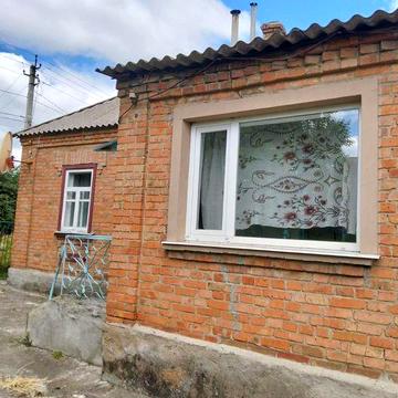 Будинок в центрі міста Долинська