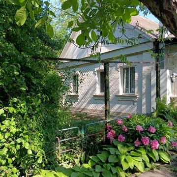 Будинок в смт Гребінки