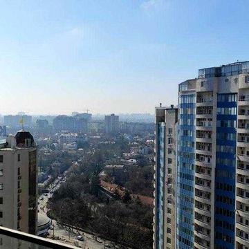 Продам 3 комн кв 42 Жемчужина 120м2 139500у.е ЖК 42 Жемчужина