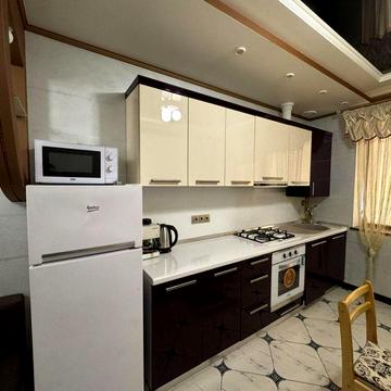 Простора 1-кімнатна квартира в новобудові з газовим опаленням !