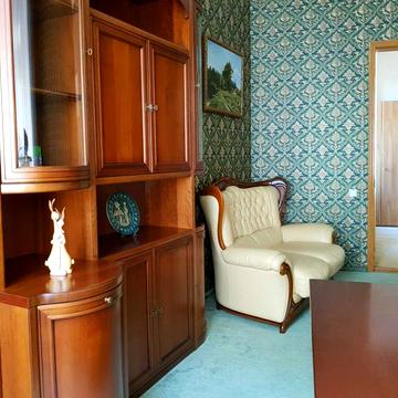 Продам квартиру 154 м кв по ул Чернышевская в районе пл. Поэзии.