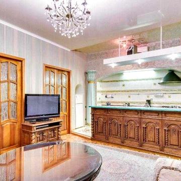 Аренда шикарной 3-х комнатной в Центре. Дерибасовская.