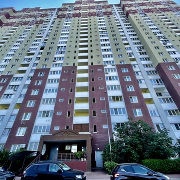 Академіка Глушкова просп., 9-Є