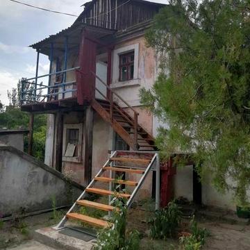 Продаю часть дома Шоссейная 3 район Яхт-клуба с земельным участком