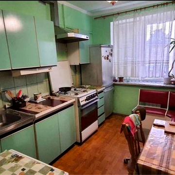 Продаж 3-х кімнатної квартири Патона
