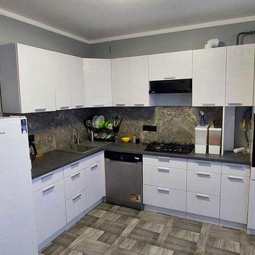 Здаю 1,5  к.кв Княгинин (Центр ) Зонованне планування. Новобудова.