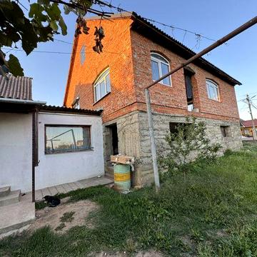 Продам будинок с.Підвиноградів