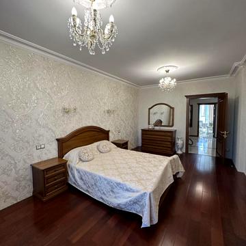 Патріарха Мстислава Скрипника вул., 40