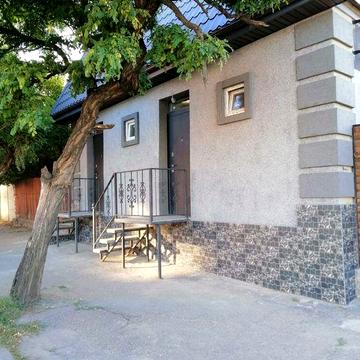 Здається квартира, можна на короткий термін