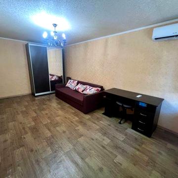 Сдам 2 комнатную квартиру на улице Новоорловская, 24А.