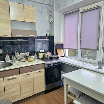 Василя Кучера вул., 8