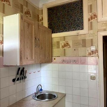 Продаж квартири , дві кімнати
