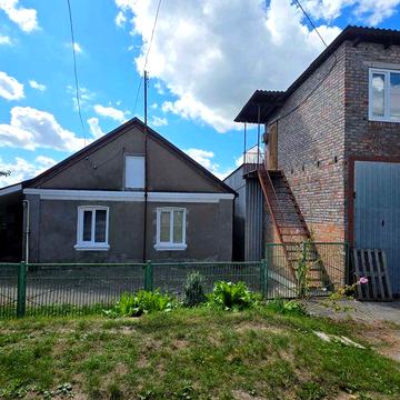 Здається будинок в тихому районі міста