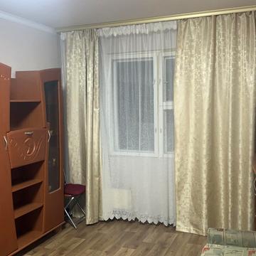 Каштанова вул., 12-Б