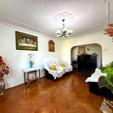 Продається простора 3-кімнатна квартира, 73 кв.м., Борщагівка, Київ