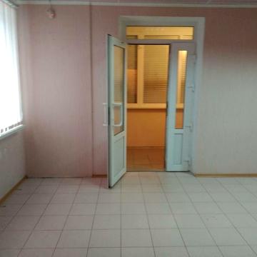 Ярослава Баїса вул. (Володимира Висоцького), 25