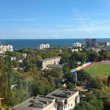 Простора 3 кім. кв з шикарним видом моря!