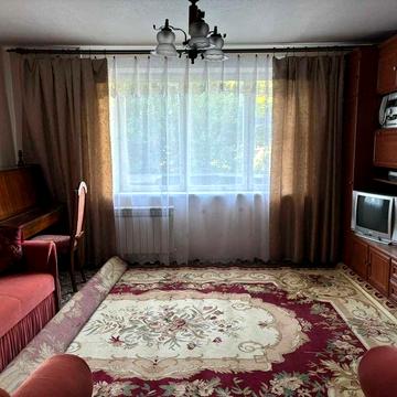 Трикімнатна квартира продаж
