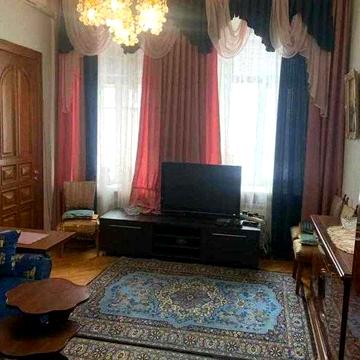 Продам 2х комнатную квартиру в Центре